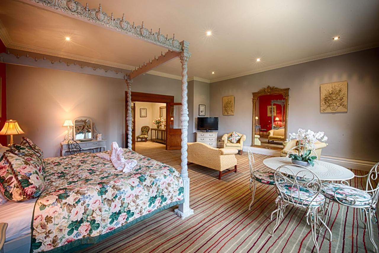 Miskin Manor Hotel Hensol Ngoại thất bức ảnh
