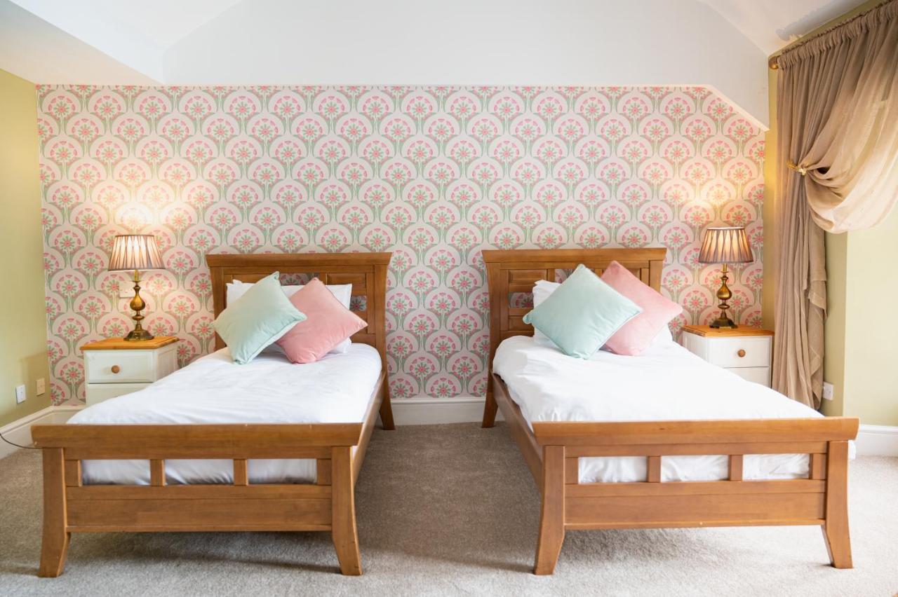 Miskin Manor Hotel Hensol Ngoại thất bức ảnh