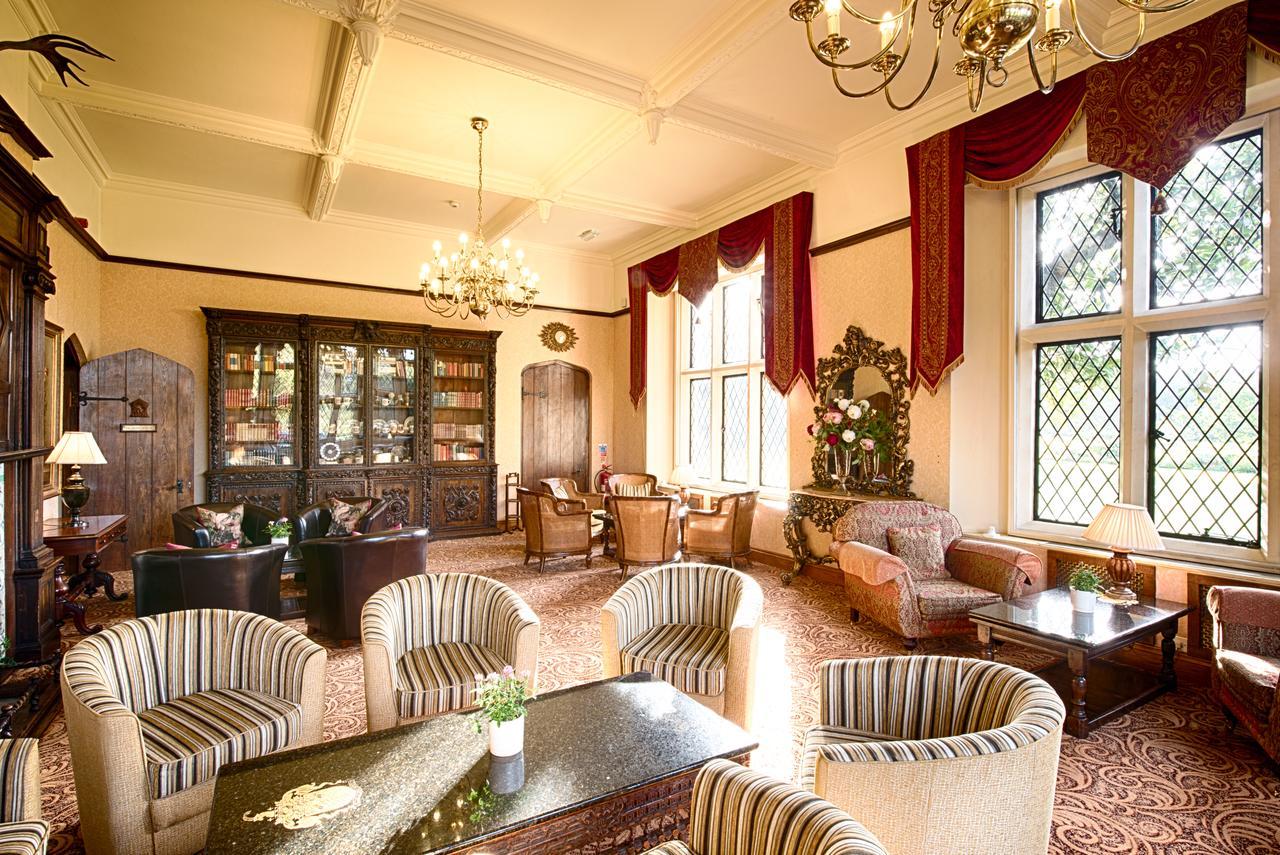 Miskin Manor Hotel Hensol Ngoại thất bức ảnh