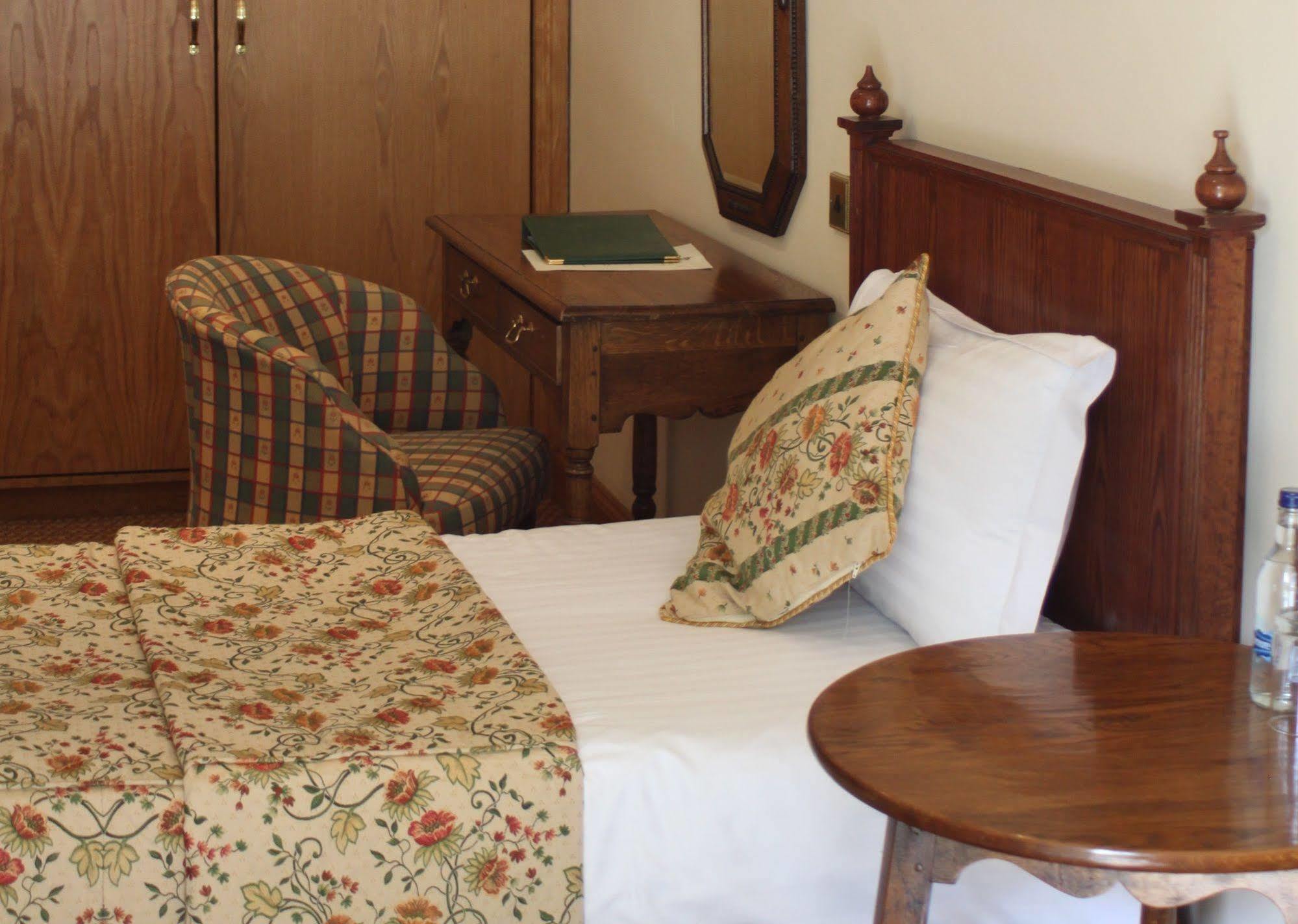 Miskin Manor Hotel Hensol Ngoại thất bức ảnh