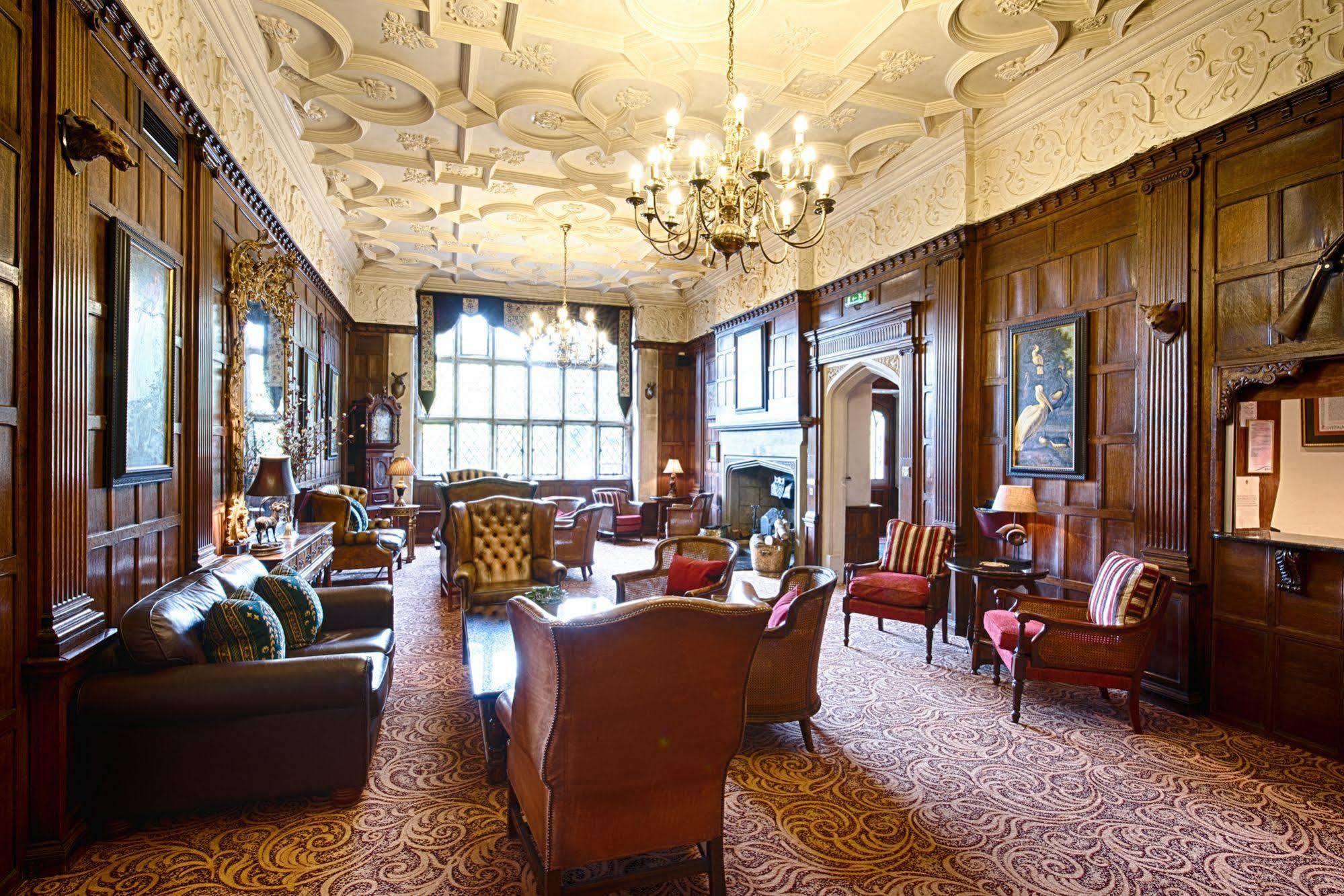 Miskin Manor Hotel Hensol Ngoại thất bức ảnh