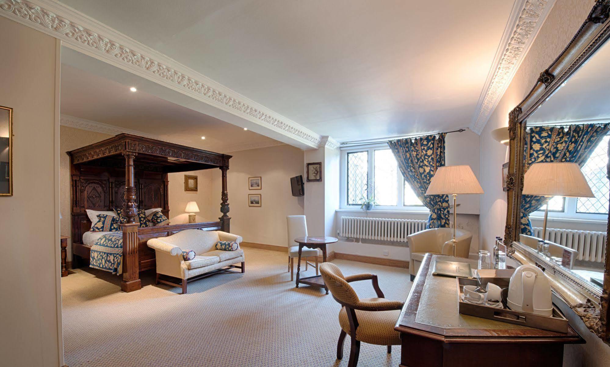Miskin Manor Hotel Hensol Ngoại thất bức ảnh