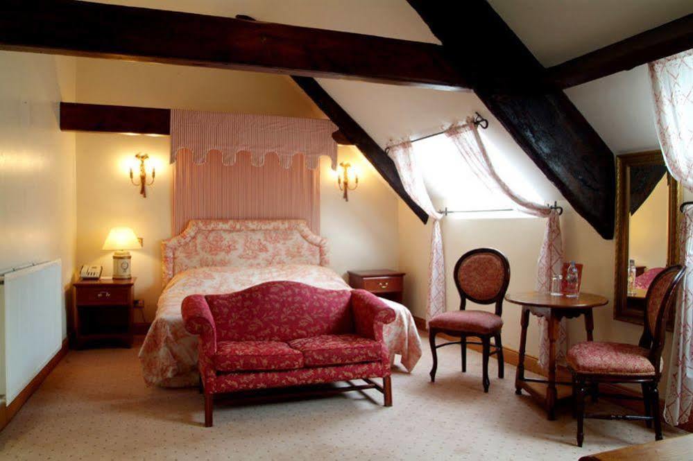 Miskin Manor Hotel Hensol Ngoại thất bức ảnh