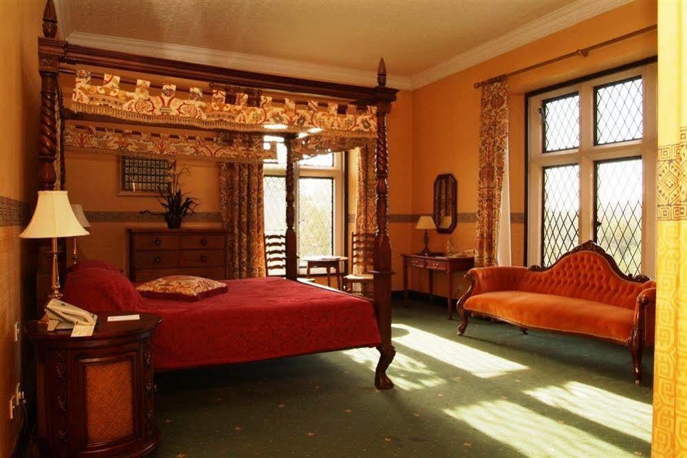 Miskin Manor Hotel Hensol Ngoại thất bức ảnh