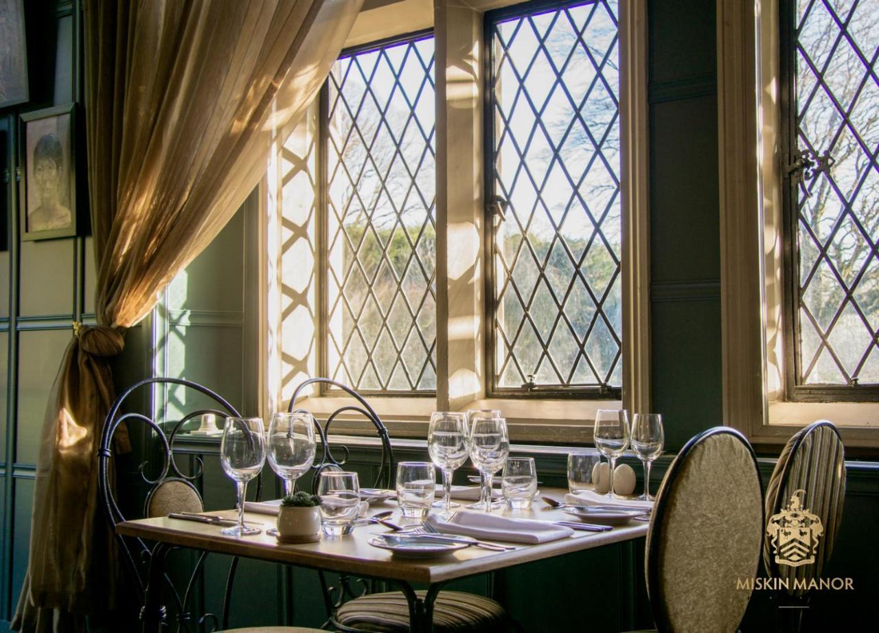 Miskin Manor Hotel Hensol Ngoại thất bức ảnh