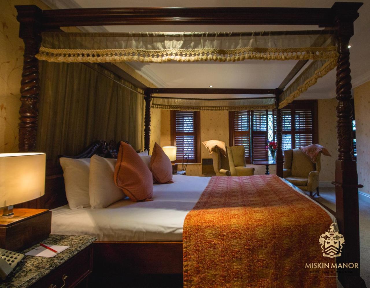 Miskin Manor Hotel Hensol Ngoại thất bức ảnh